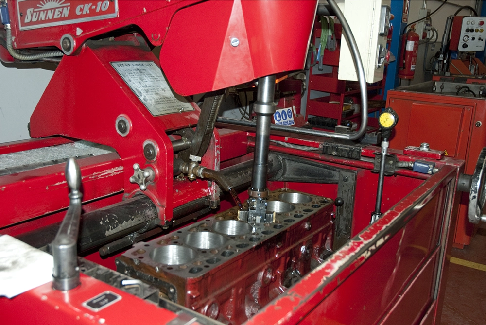 Máquina industrial en taller